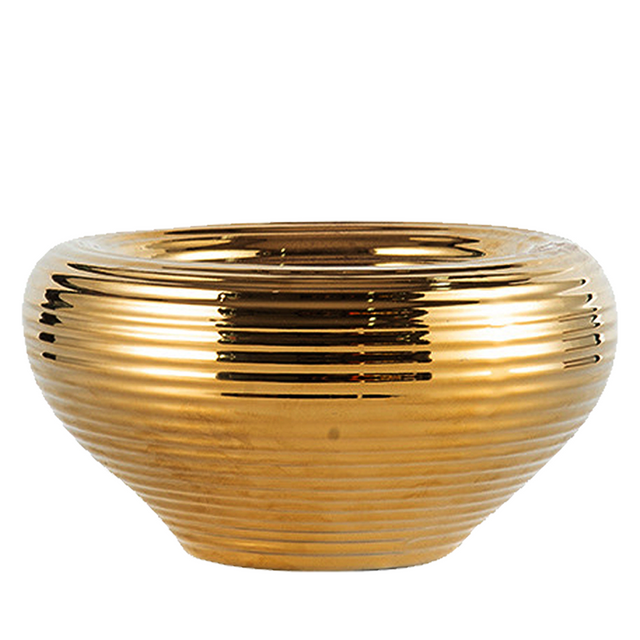 golden-ceramic-vase-close-up-0617
