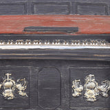 piano decor details