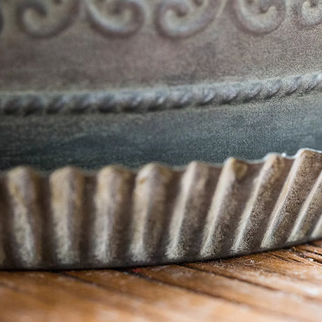 round storage tray details