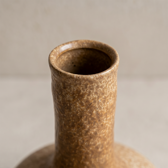 vase neck opening closeup