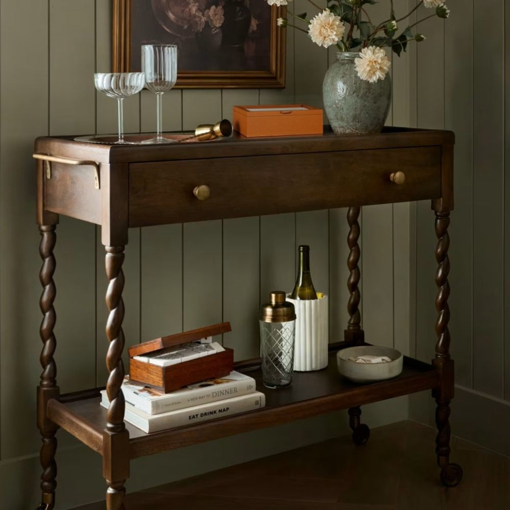 vintage-solid-wood-watch-storage-box-with-transparent-lid-scene-06274