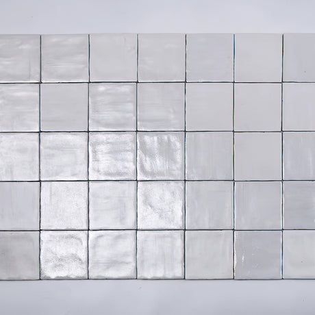  vintage-style-white-wall-tiles-close-up-0702