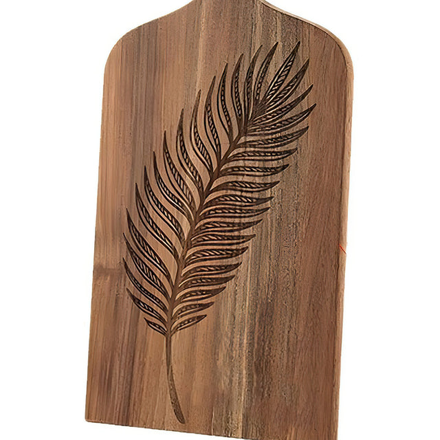 wooden-serving-plate-close-up-0526