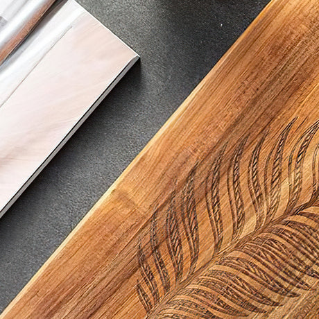 wooden-serving-plate-close-up-05261