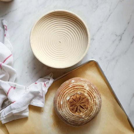 wthite-bread-bowl-with-bread-05262